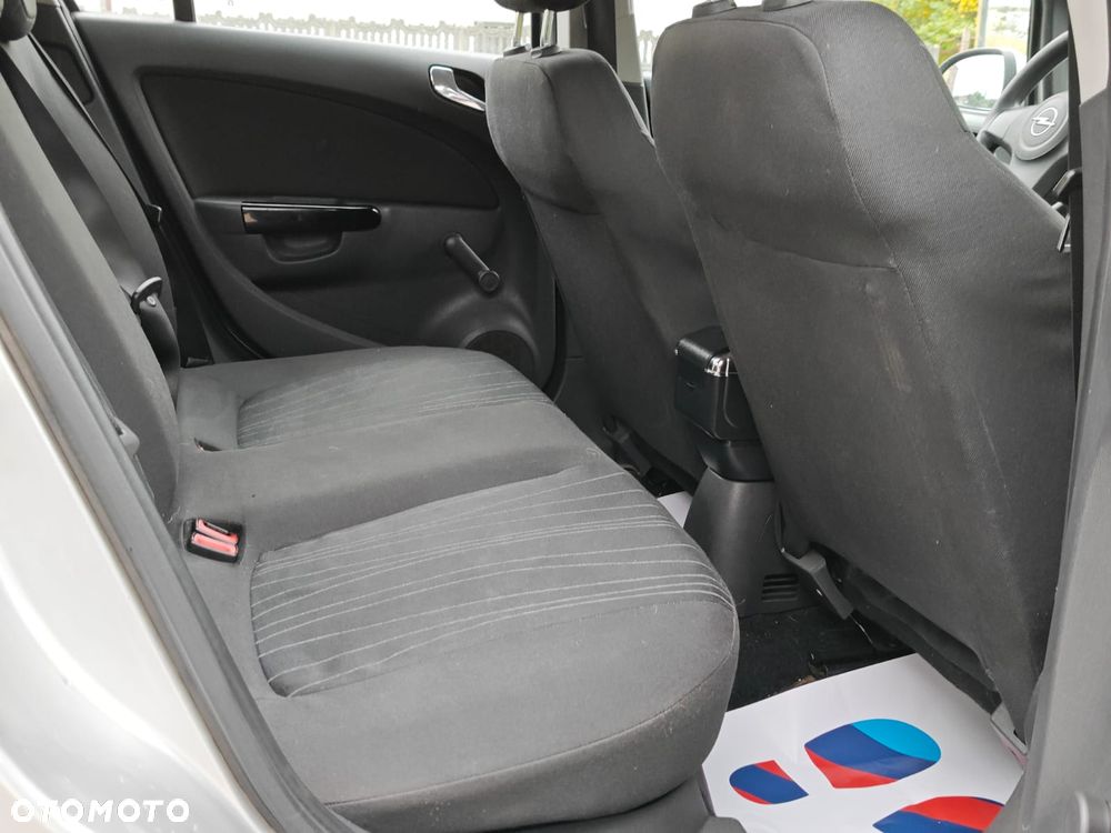 Opel Corsa 1.2 16V Cosmo - 8
