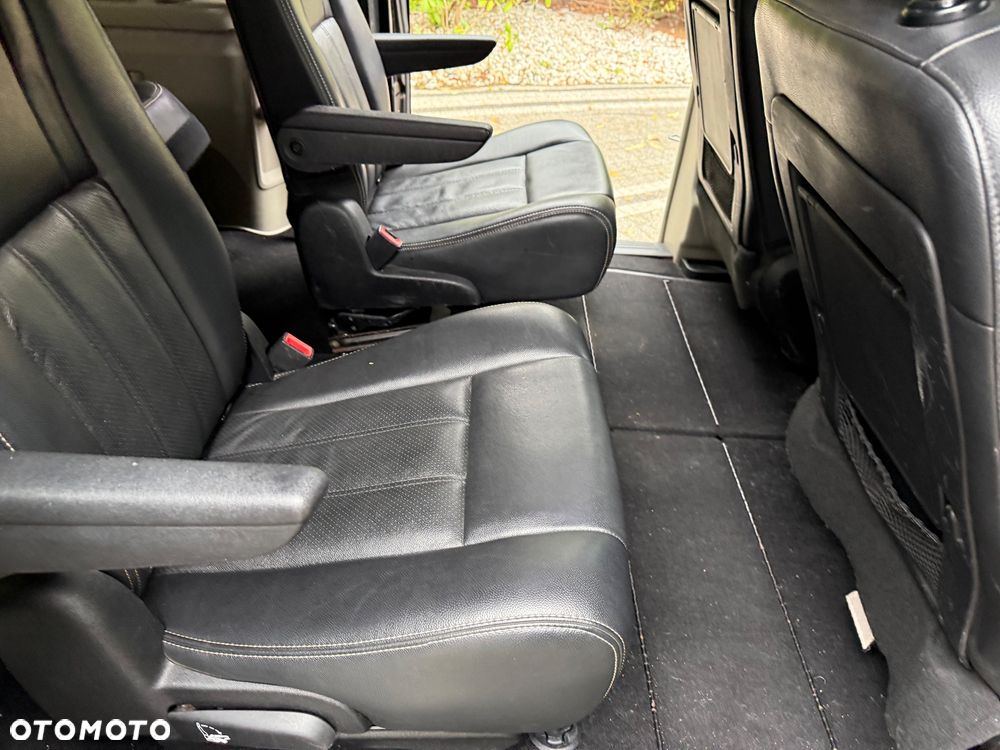 Lancia Voyager - 4