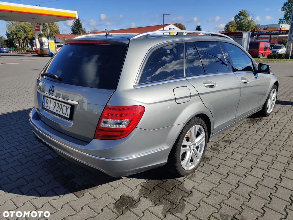 Mercedes-Benz Klasa C 250 T (BlueEFFICIENCY) 7G-TRONIC Avantgarde - 4