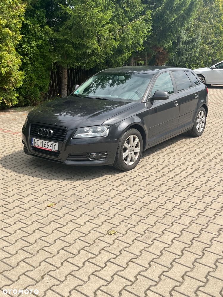 Audi A3 Sportback - 1