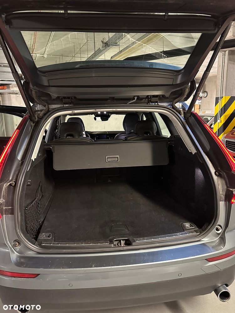 Volvo XC 60 D4 Momentum Pro - 20