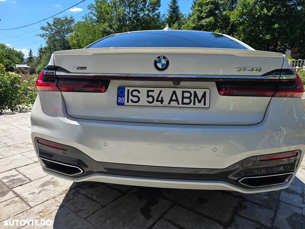 BMW Seria 7 750i xDrive - 5