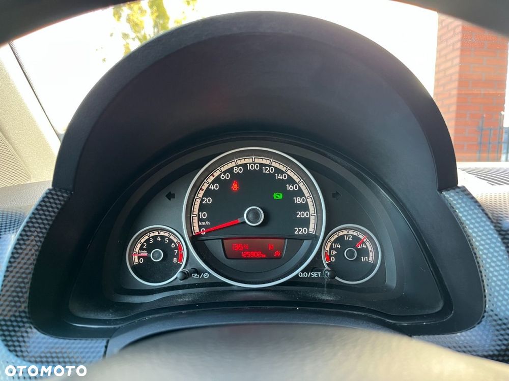 Volkswagen up! 1.0 street - 9