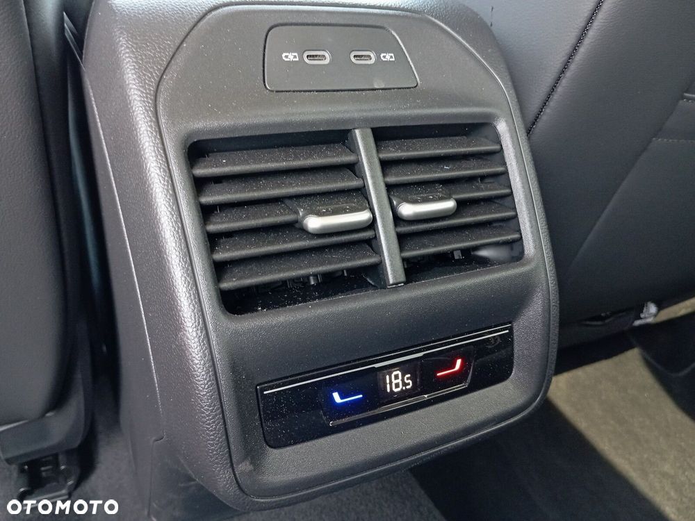 Volkswagen Passat - 23