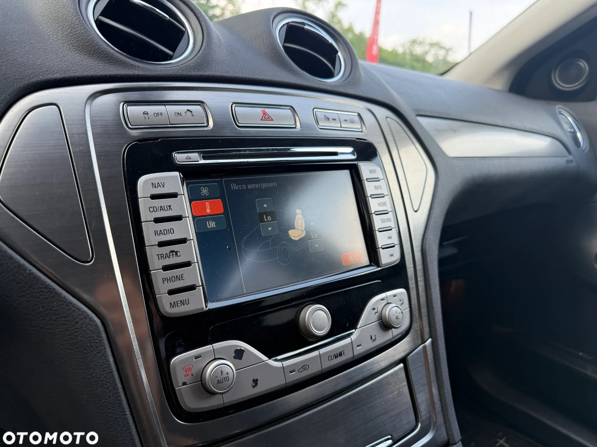 Ford Mondeo 2.0 FF Titanium - 28