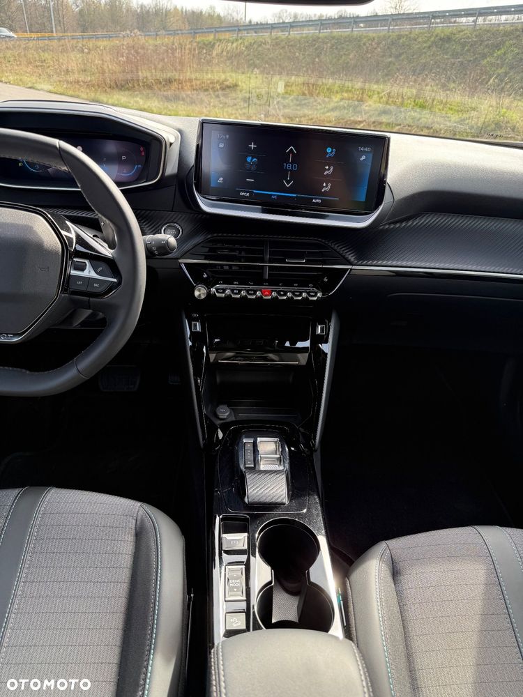 Peugeot 2008 1.2 PureTech Allure Pack S&S EAT8 - 10