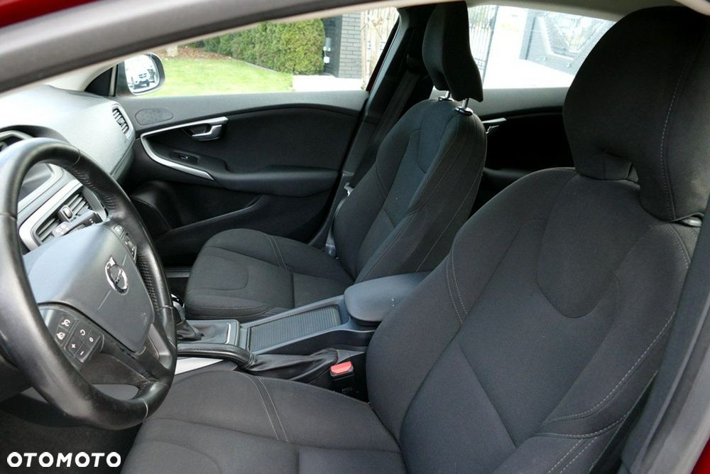 Volvo V40 Cross Country - 20