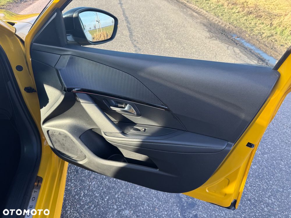 Peugeot 208 PureTech 100 EAT8 GT Pack - 32