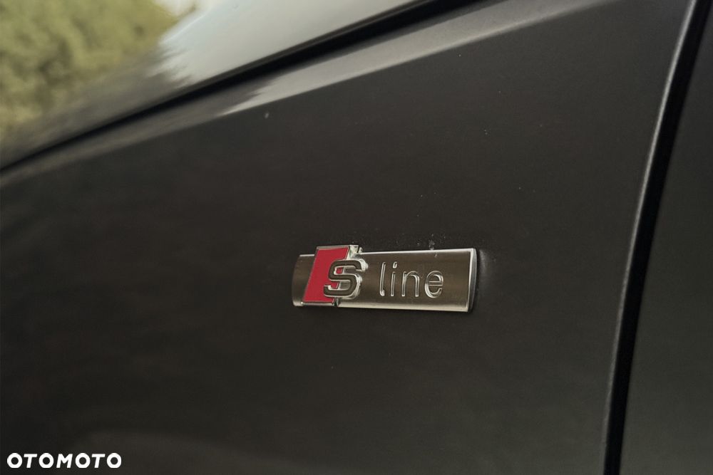 Audi A4 Avant 40 TFSI S tronic S line - 38