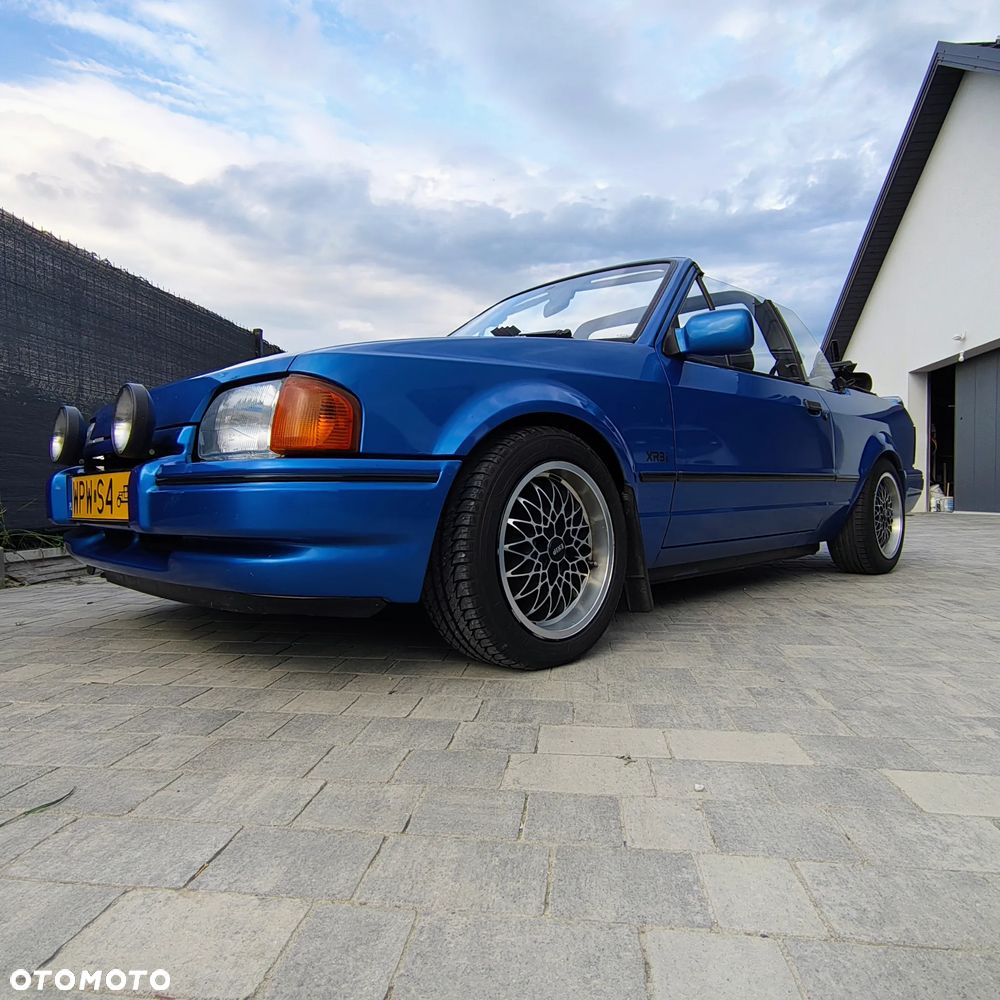 Ford Escort - 18
