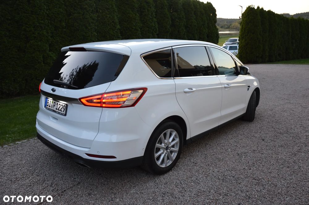 Ford S-Max - 16