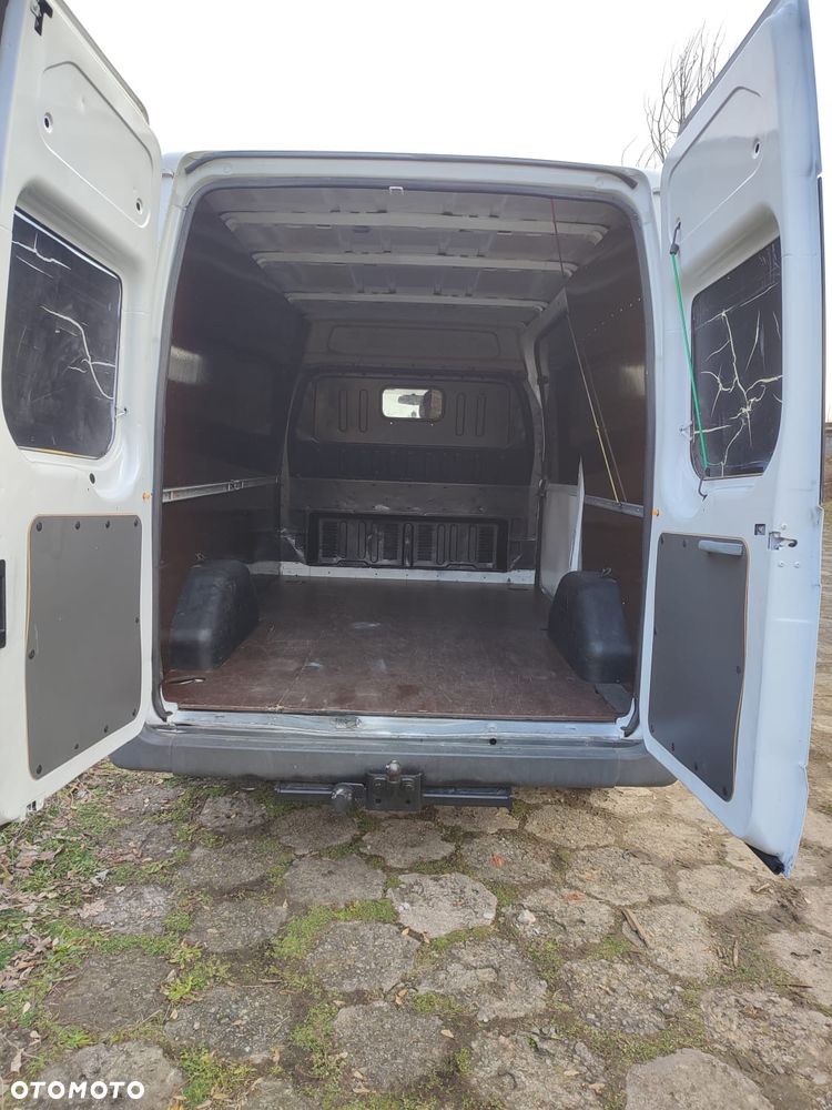 Ford Transit - 8