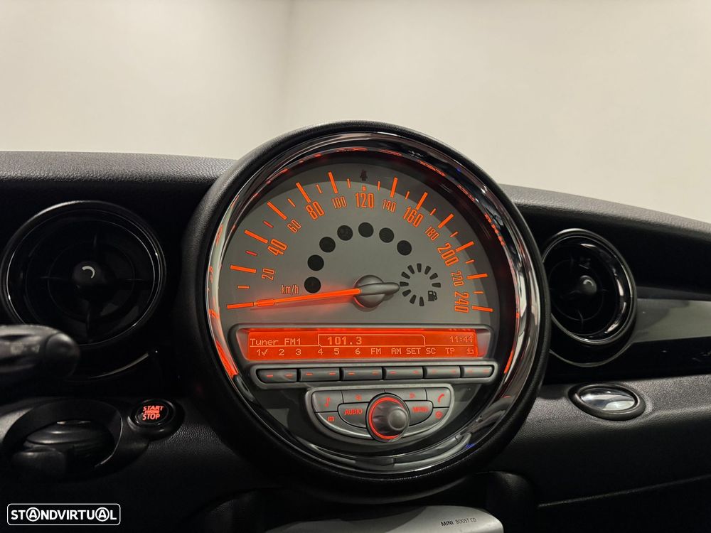 MINI 3 Portas Cooper D - 30