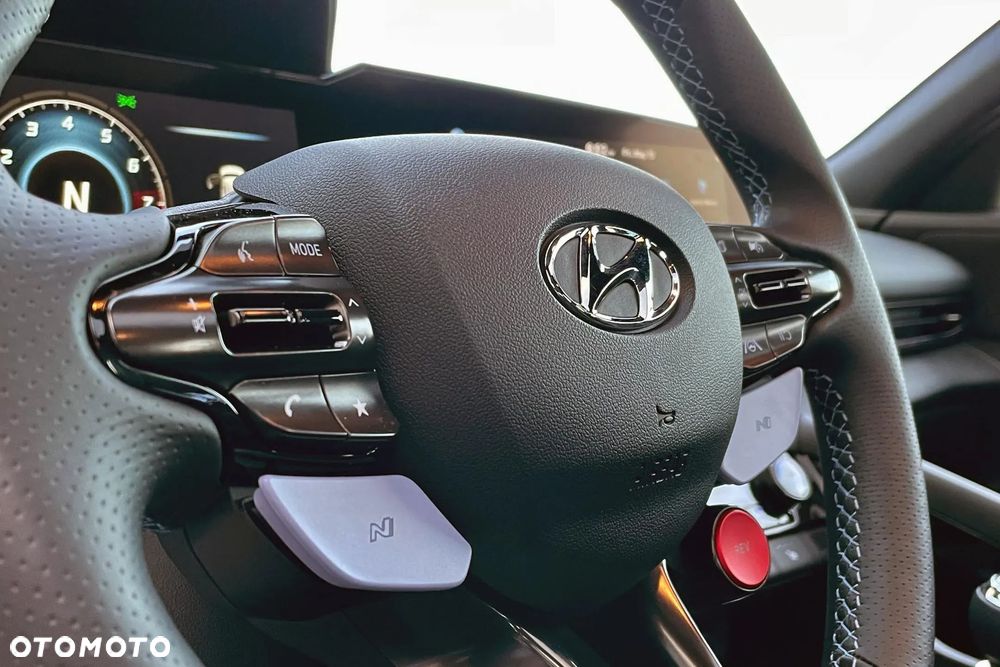Hyundai Elantra - 15