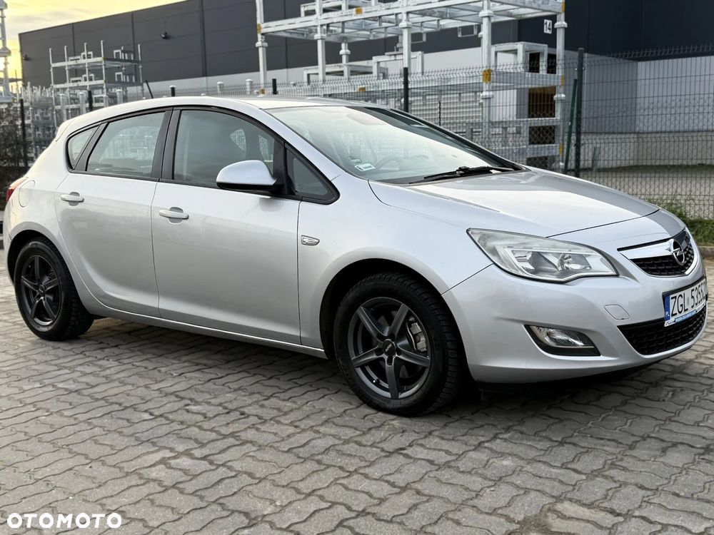 Opel Astra - 11