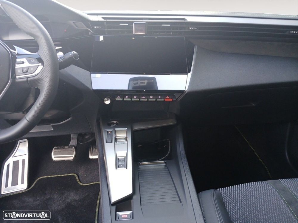 Peugeot E-408 58 kWh GT - 11