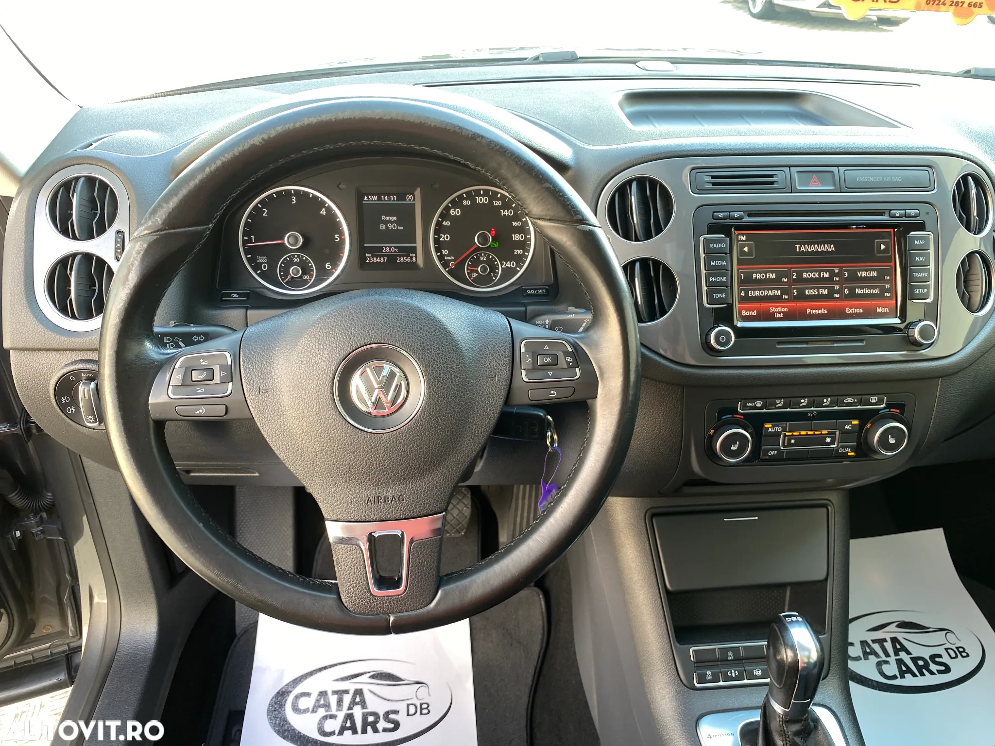 Volkswagen Tiguan 2.0 TDI 4Motion DSG Track & Field - 37
