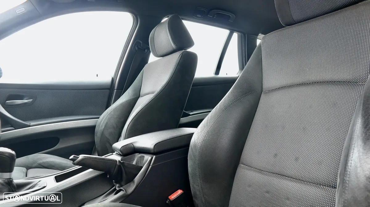BMW 320 d Touring - 24