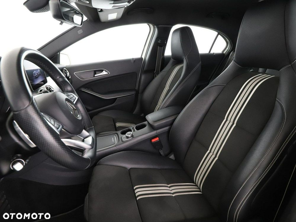 Mercedes-Benz Klasa A 180 (BlueEFFICIENCY) 7G-DCT AMG Sport - 14
