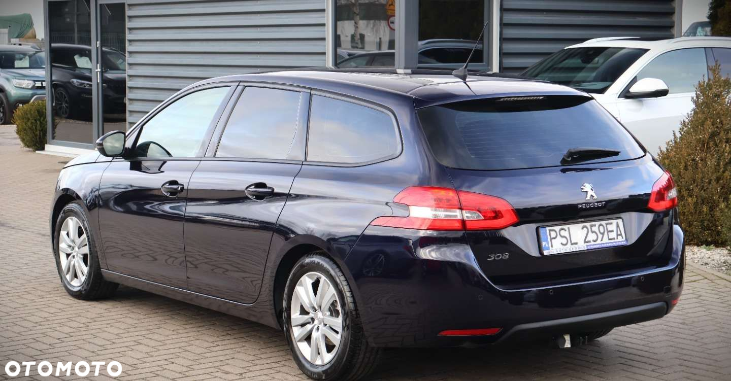 Peugeot 308 - 8