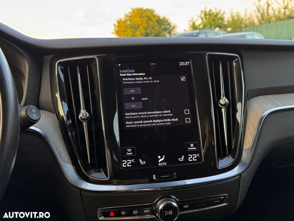 Volvo V60 T6 AWD Recharge Geartronic Inscription - 37