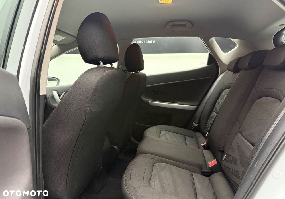 Kia Ceed 1.4 CVVT Attract - 24