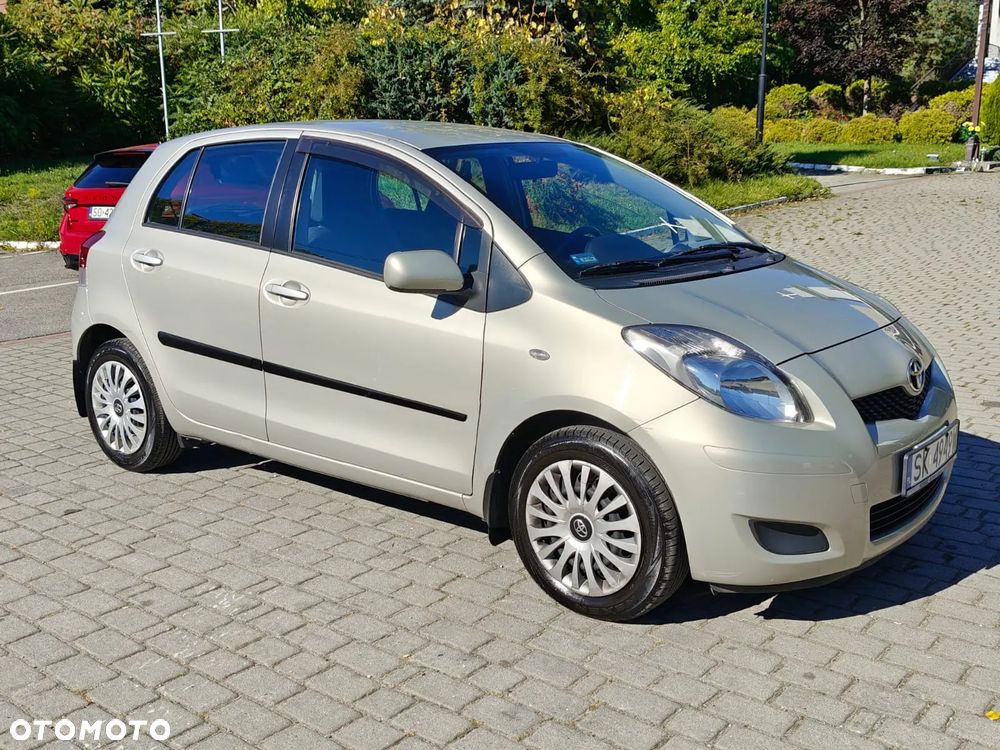 Toyota Yaris 1.33 Premium - 24