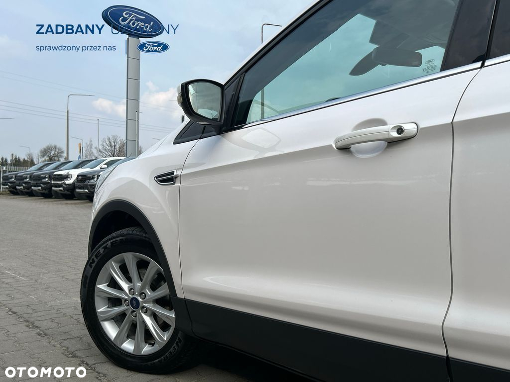 Ford Kuga 1.5 EcoBoost 2x4 Titanium - 10