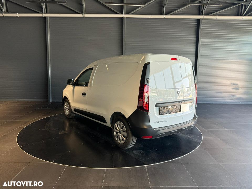 Renault Express - 8