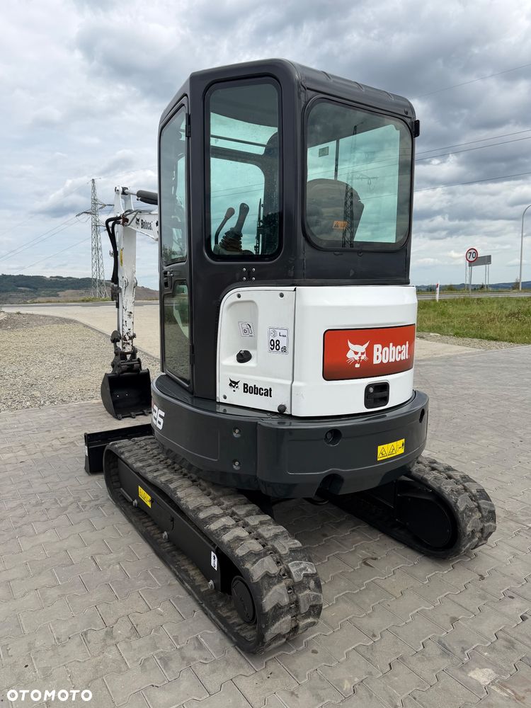 Bobcat E26 - 4