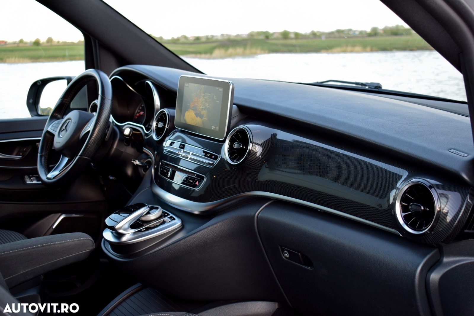Mercedes-Benz V 300 d kompakt 4Matic 9G-TRONIC - 32
