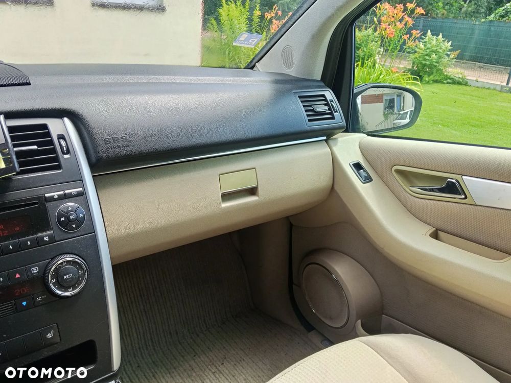 Mercedes-Benz Klasa B 180 CDI - 14