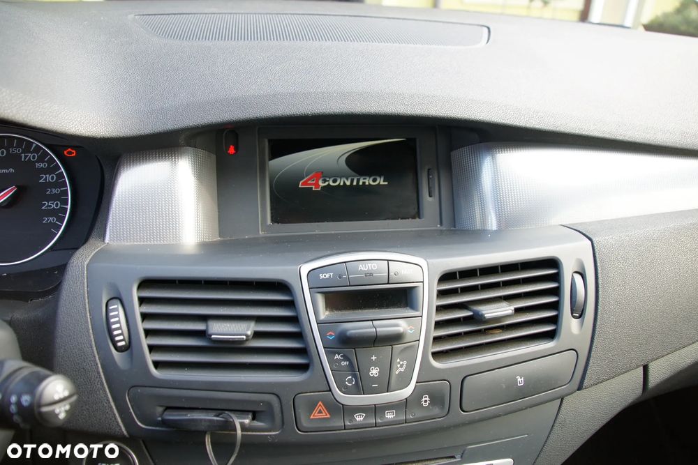 Renault Laguna dCi 150 FAP GT - 18