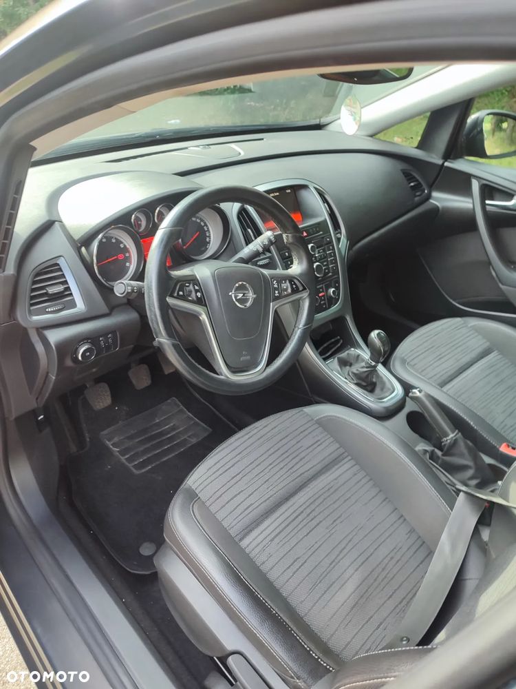 Opel Astra IV 1.4 Essentia - 9