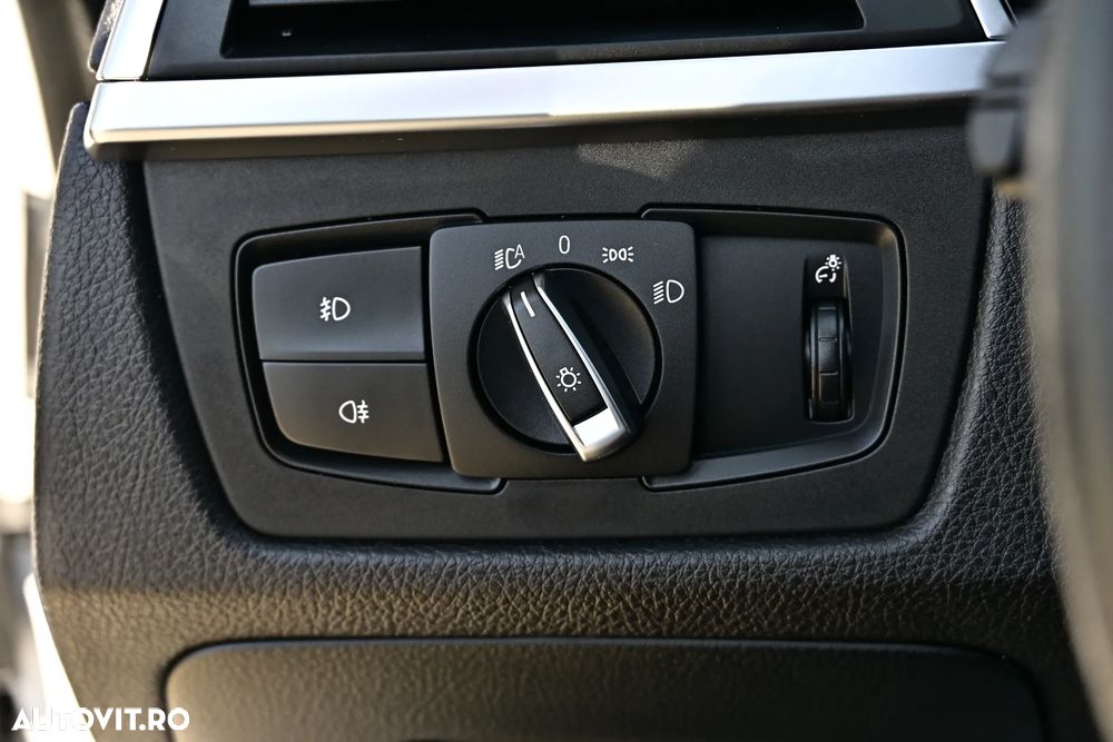 BMW Seria 3 320d Aut. Sport Line - 22