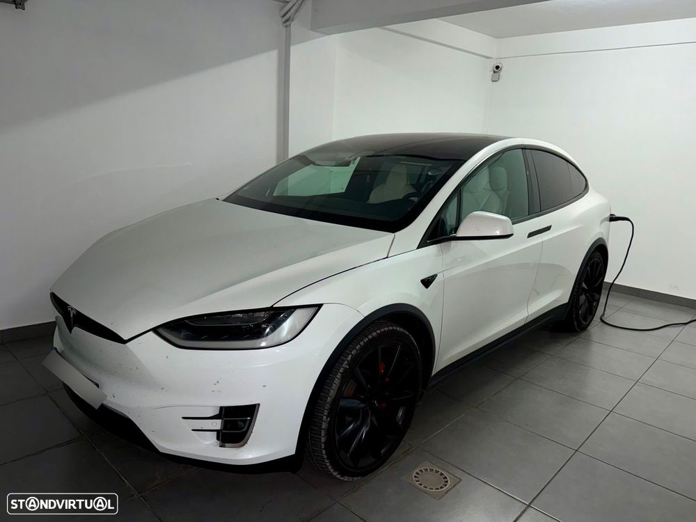 Tesla Model X 2017 photo 3