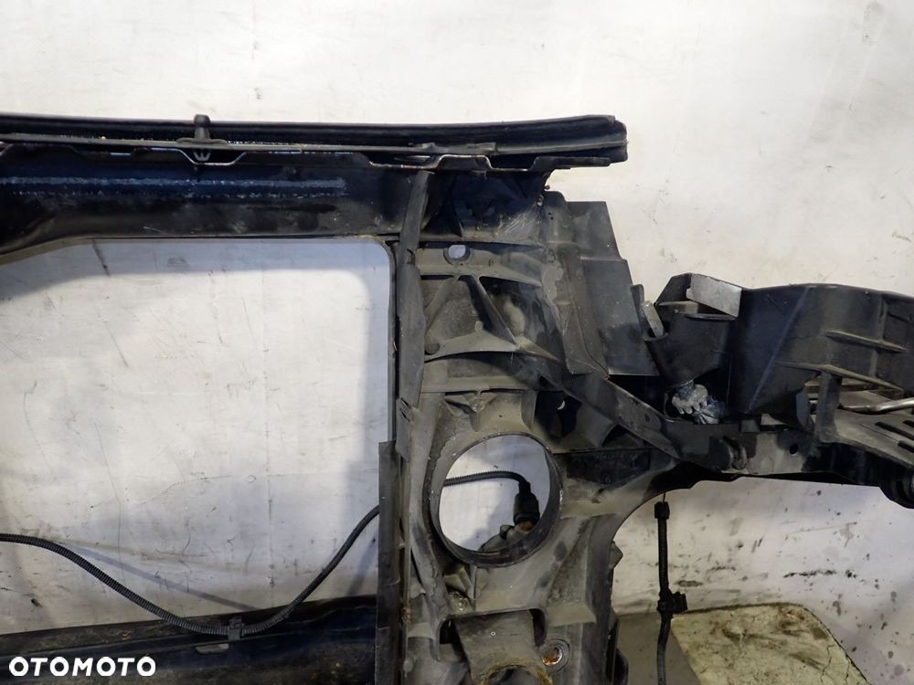 PAS PRZEDNI VOLKSWAGEN TOUAREG 5.0 - 17