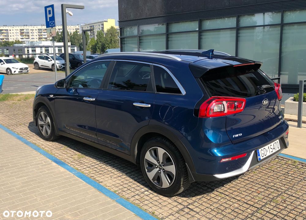 Kia Niro 1.6 GDI Hybrid L Business Line - 10