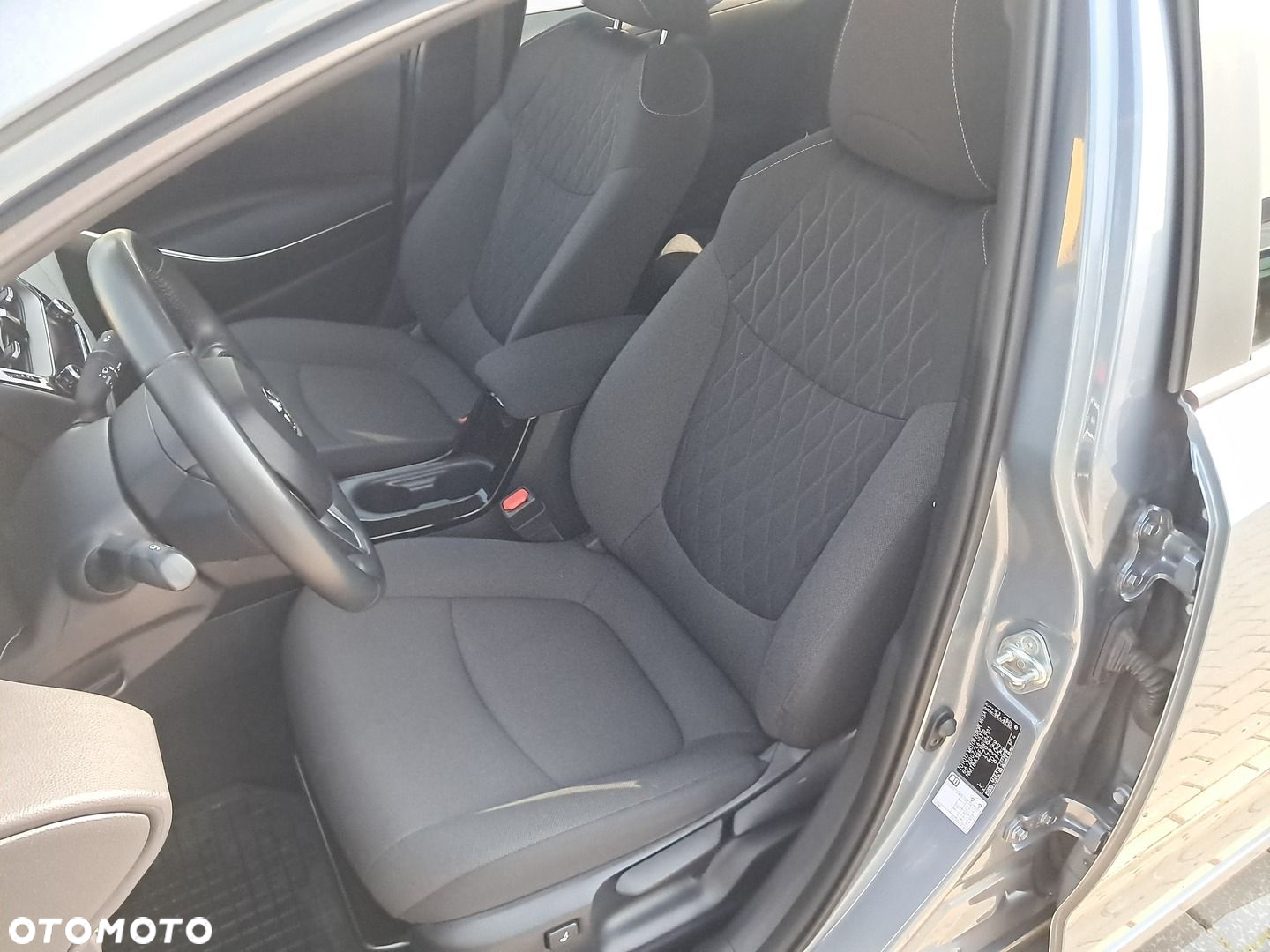 Toyota Corolla - 10