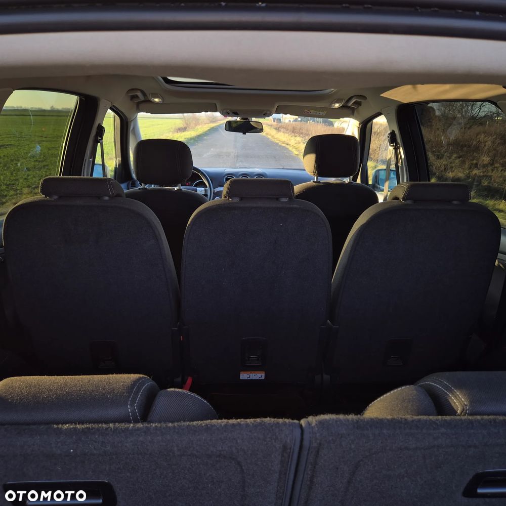 Ford S-Max - 32