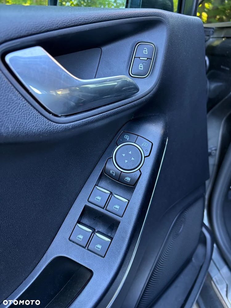 Ford Fiesta 1.0 EcoBoost S&S VIGNALE - 17