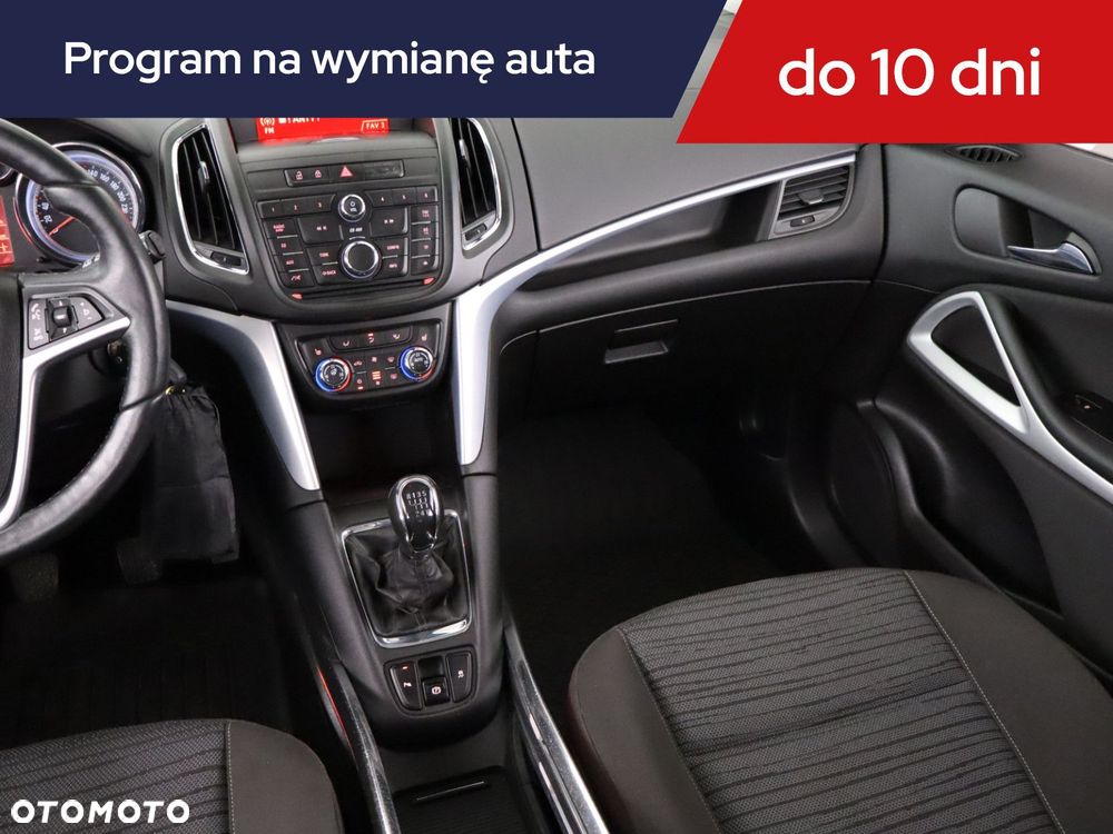 Opel Zafira - 10