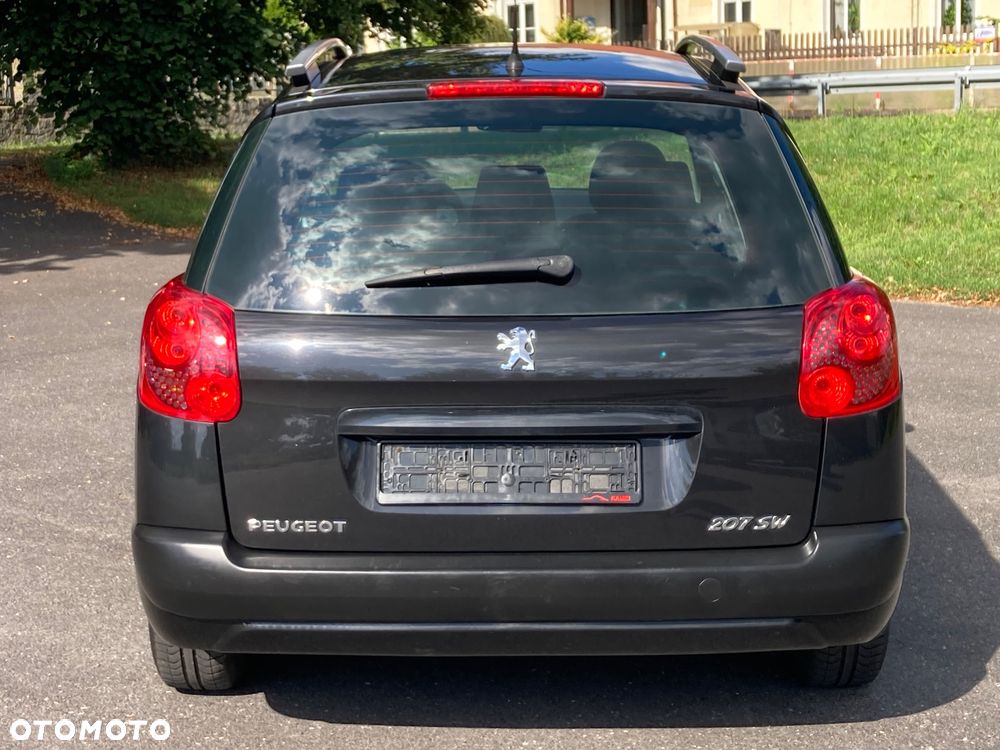 Peugeot 207 - 11
