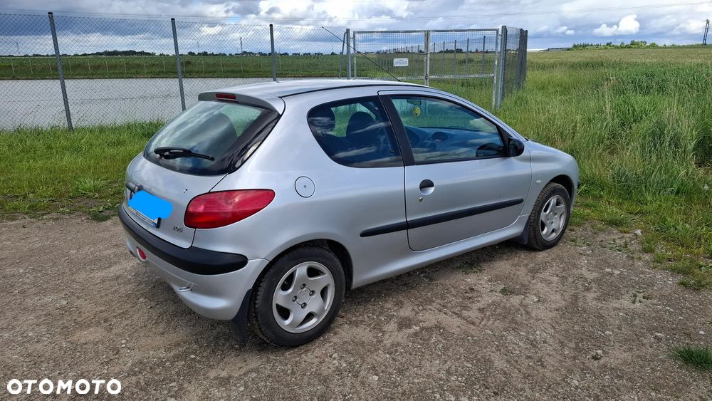 Peugeot 206 1.1 XR - 2