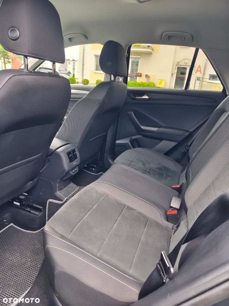 Volkswagen T-Roc 1.5 TSI Style DSG - 23