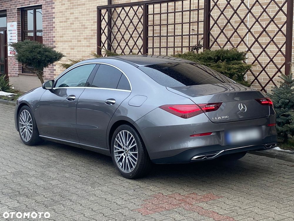 Mercedes-Benz CLA 180 Progressive 7G-DCT - 12