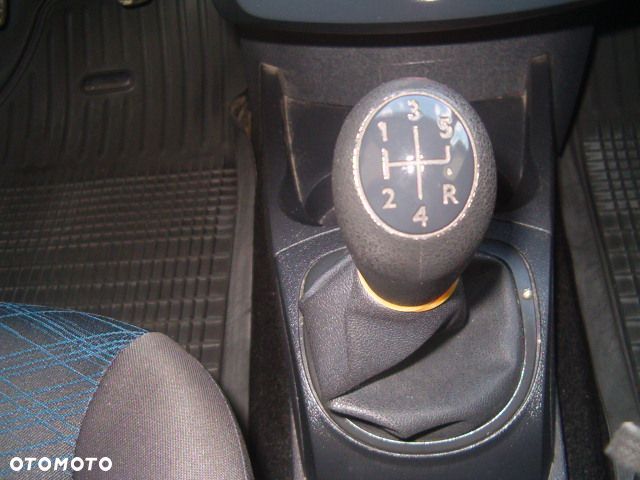 Renault Clio - 19