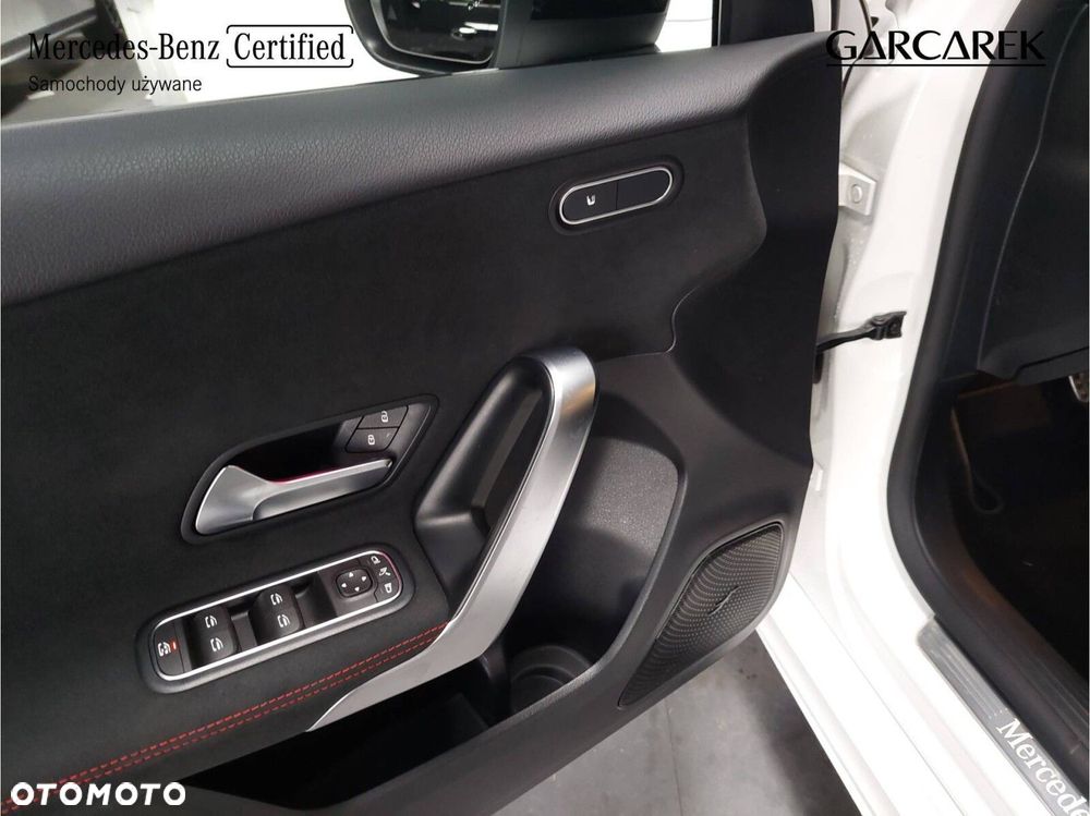 Mercedes-Benz Klasa A 220 4-Matic AMG Line 7G-DCT - 22