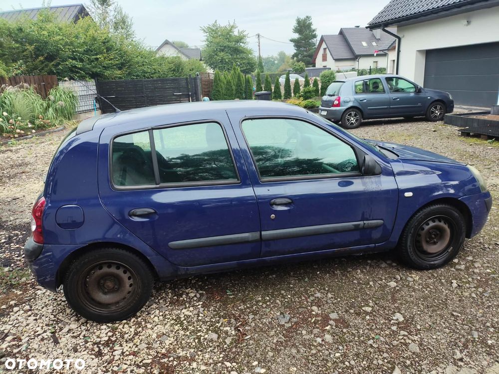 Renault Clio - 7