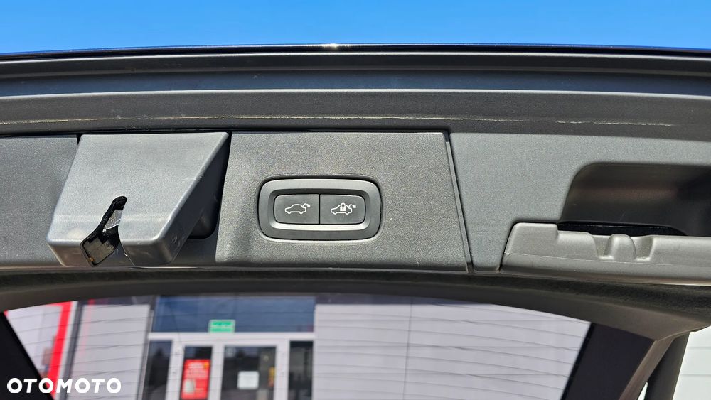 Volvo V90 D4 Inscription - 16